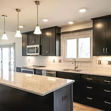 Quartz vs. Granite Countertops in St. Peters MO: Choosing for Your Home’s Value